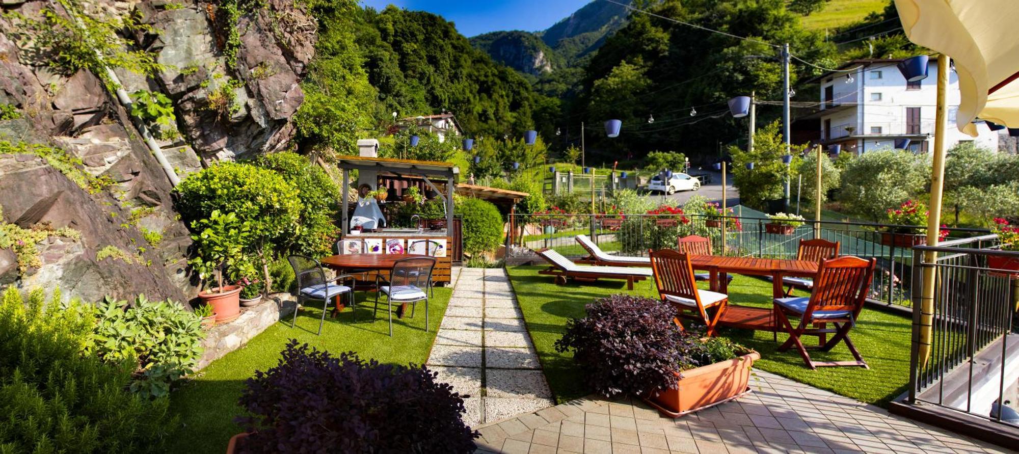 La Casa Sulla Roccia Hotel Pisogne Exterior photo